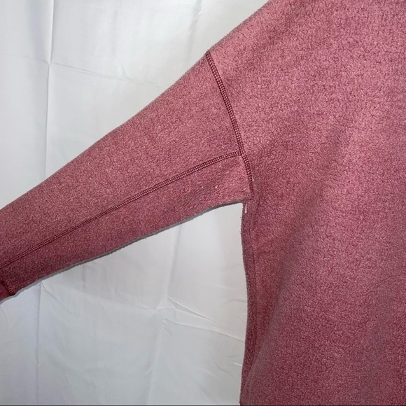 American Eagle Sweater Pullover Fleece Inside our Plush Crewneck Long Sleeve Top - Picture 2 of 7